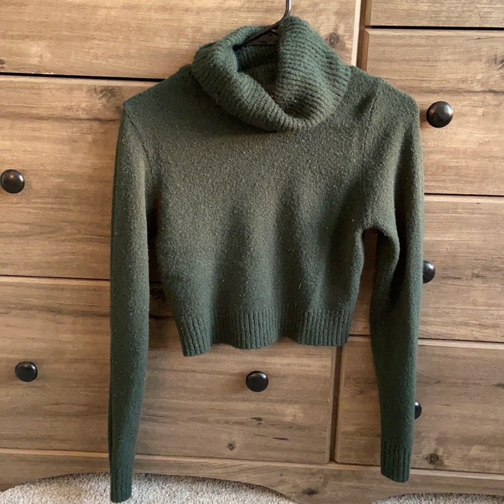 Dark green sweater long sleeve